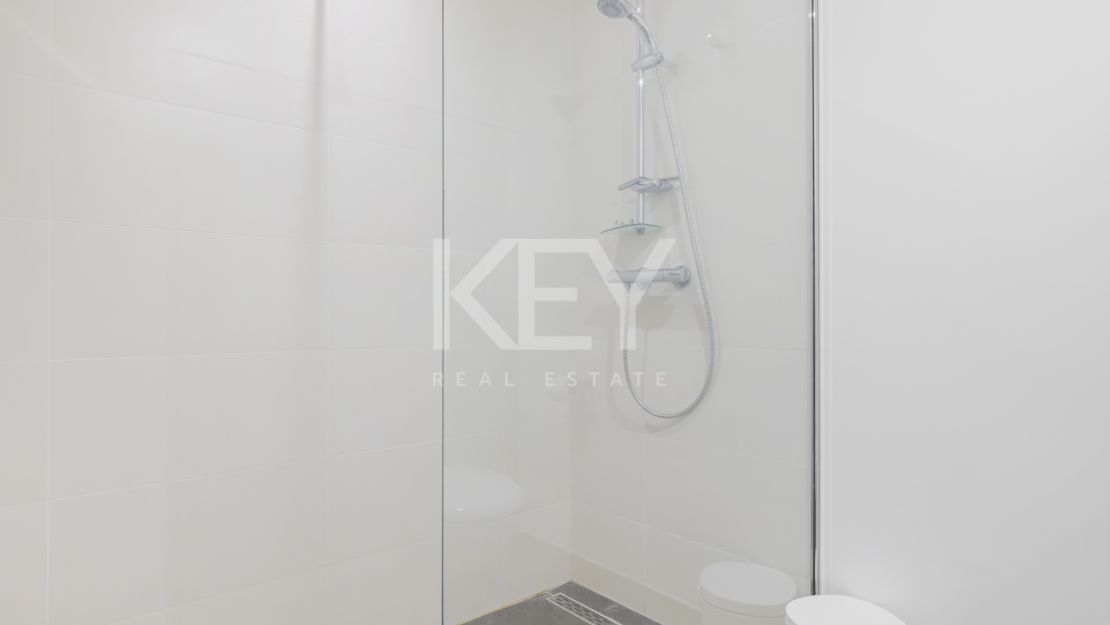 Renovated townhouse with private pool in La Perla de la Heredia, Benahavís