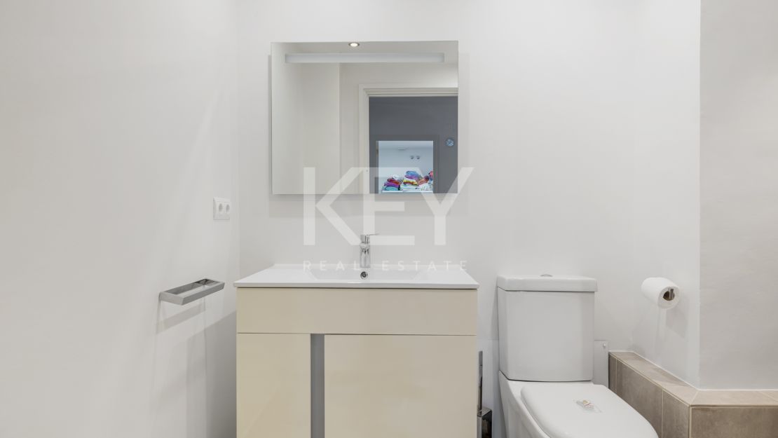 Renovated townhouse with private pool in La Perla de la Heredia, Benahavís