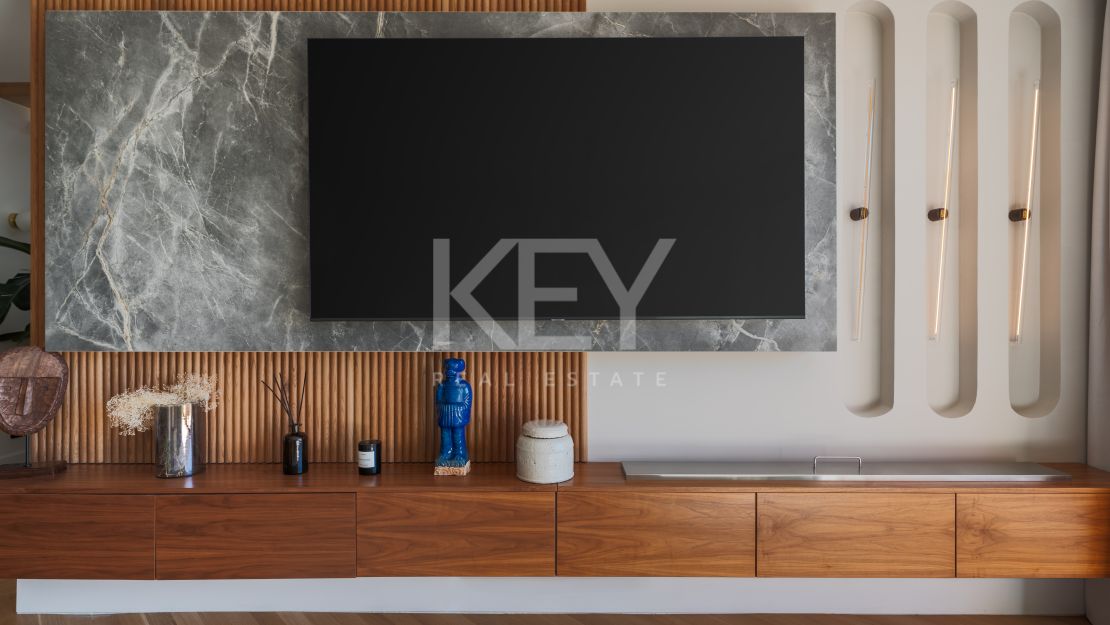 Fully renovated luxury penthouse with panoramic views in Monte Halcones, Benahavís