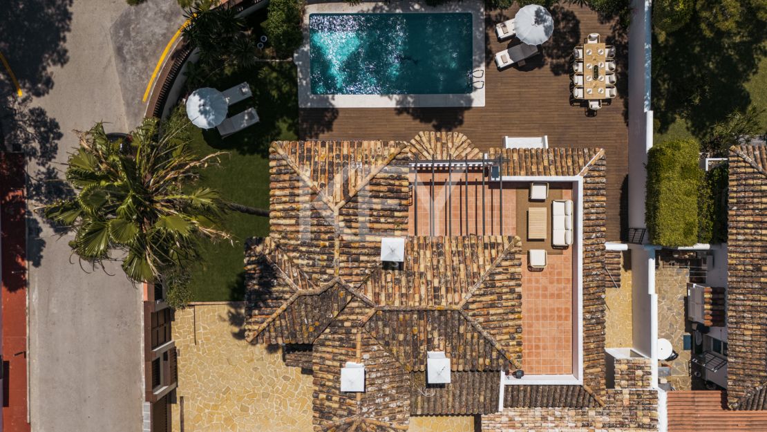 Средиземноморская вилла с частным бассейном рядом с Пуэрто Банус в Альтос дель Родео, Нуэва Андалусия