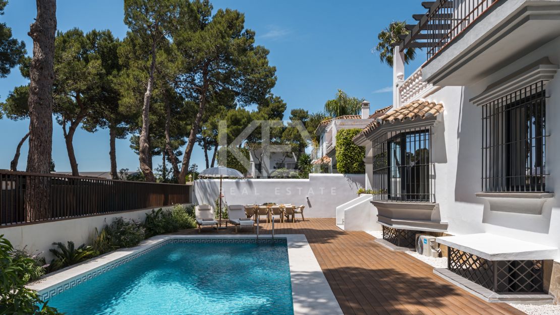 Средиземноморская вилла с частным бассейном рядом с Пуэрто Банус в Альтос дель Родео, Нуэва Андалусия