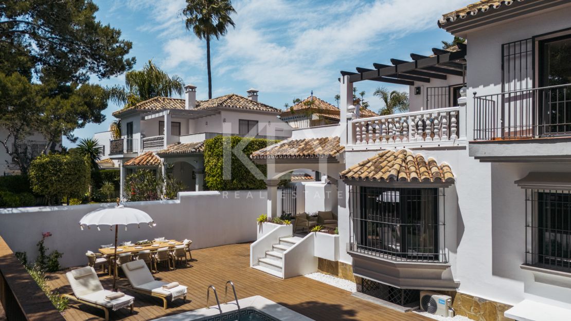 Средиземноморская вилла с частным бассейном рядом с Пуэрто Банус в Альтос дель Родео, Нуэва Андалусия