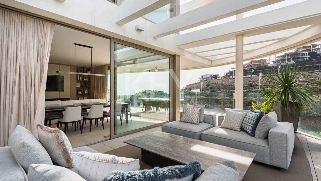 Modern ground floor apartment with panoramic views in The View Marbella, Benahavis