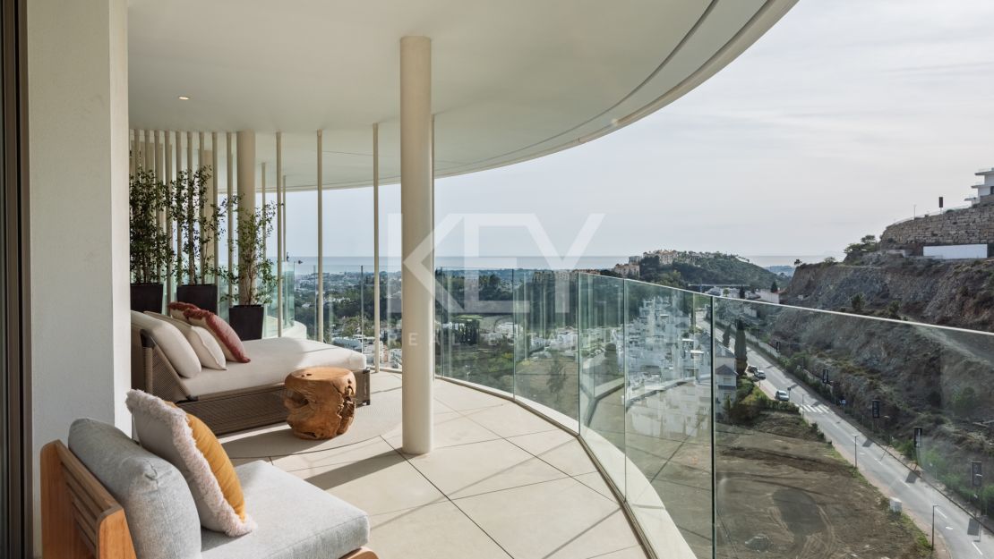 Modern ground floor apartment with panoramic views in The View Marbella, Benahavis