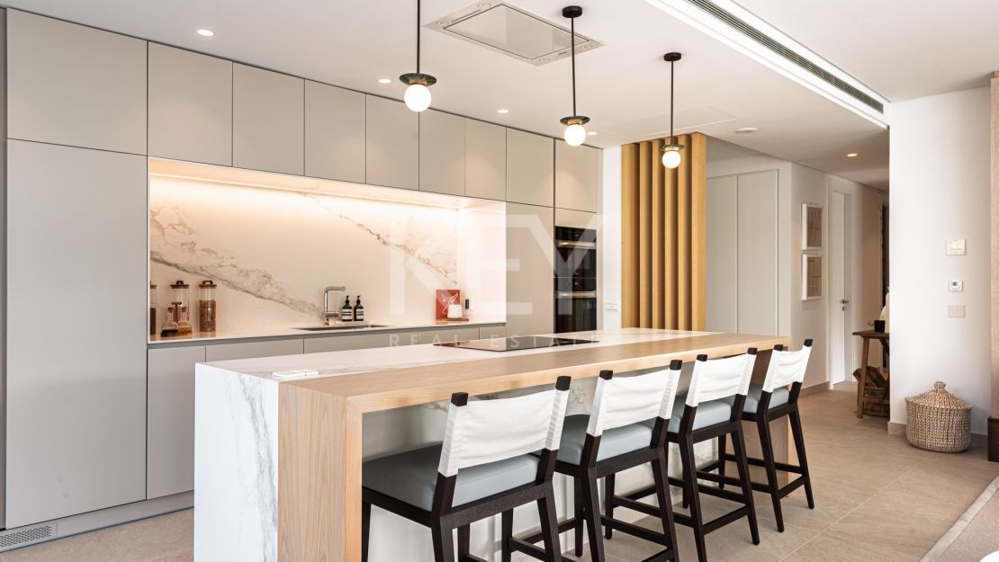 Modern ground floor apartment with panoramic views in The View Marbella, Benahavis