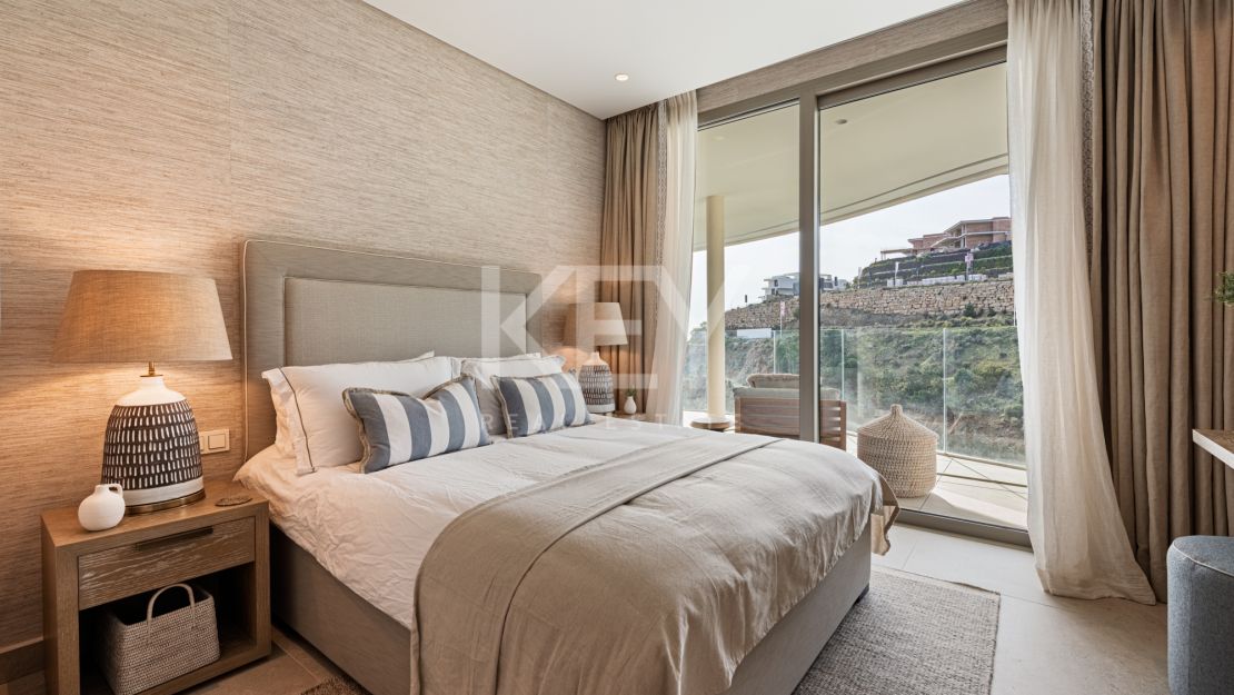 Modern ground floor apartment with panoramic views in The View Marbella, Benahavis