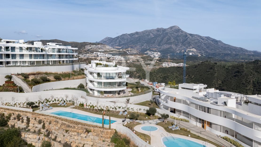 Modern ground floor apartment with panoramic views in The View Marbella, Benahavis
