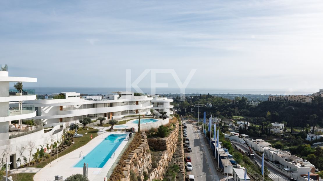 Modern ground floor apartment with panoramic views in The View Marbella, Benahavis