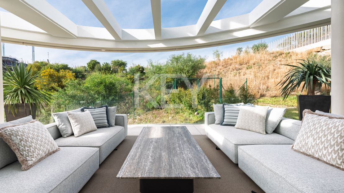 Modern ground floor apartment with panoramic views in The View Marbella, Benahavis