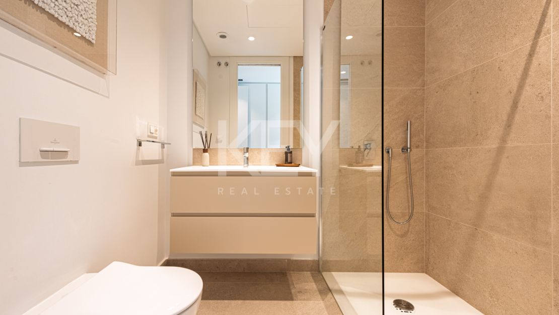 Modern ground floor apartment with panoramic views in The View Marbella, Benahavis