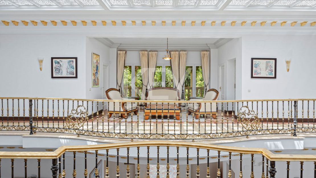 Вневременная неоклассическая вилла в Рочио-де-Нагуэлес, Золотая Миля Марбельи