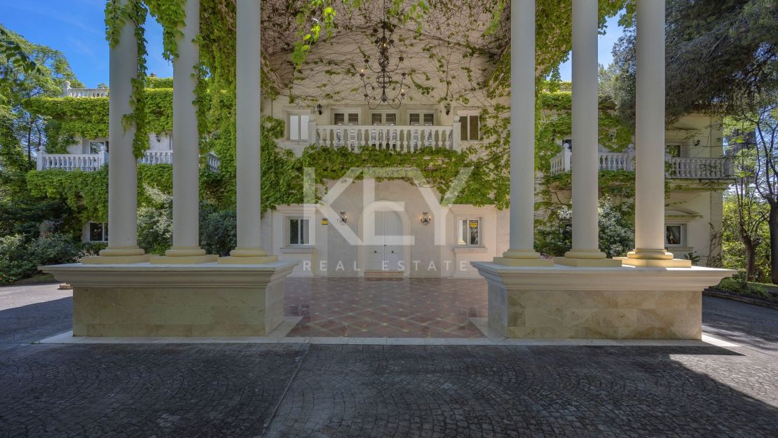 Вневременная неоклассическая вилла в Рочио-де-Нагуэлес, Золотая Миля Марбельи