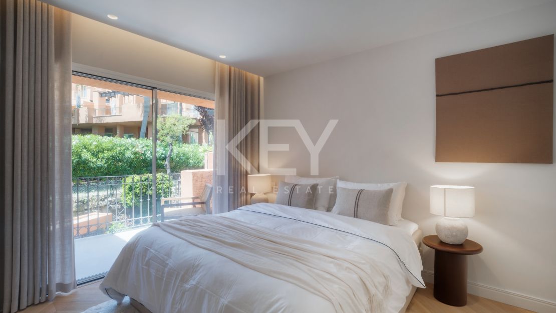 Роскошный двухуровневый пентхаус с бассейном и видом на Ла Конча в Нуэва Андалусия, Марбелья