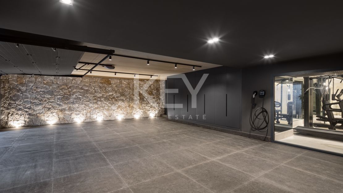 Modern golf-front Villa in the heart of Las Brisas, Nueva Andalucia