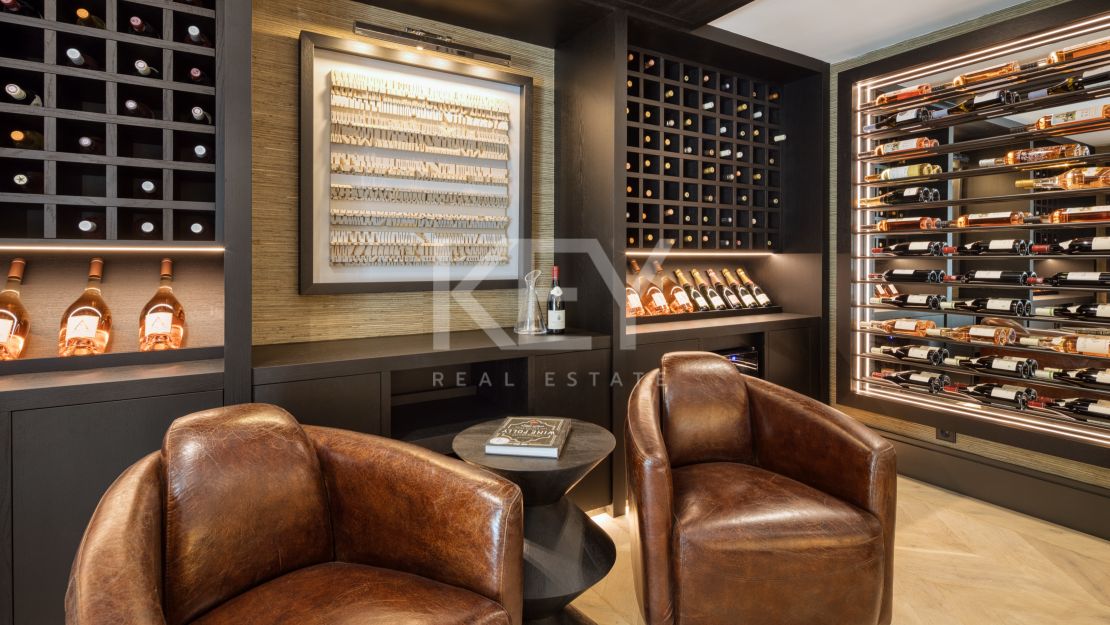 Modern golf-front Villa in the heart of Las Brisas, Nueva Andalucia