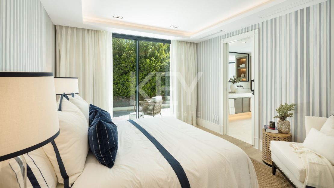 Modern golf-front Villa in the heart of Las Brisas, Nueva Andalucia