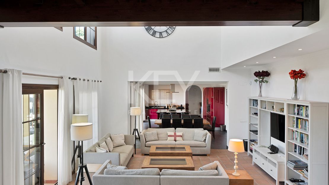 Elegant villa with panoramic views and natural serenity in Monte Mayor, Benahavís