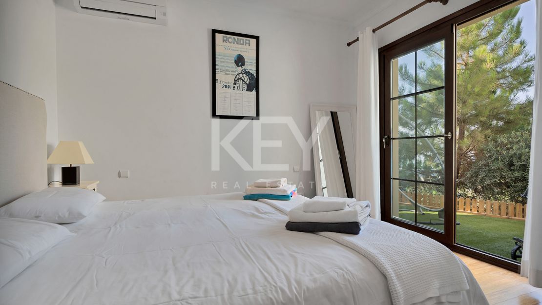 Elegant villa with panoramic views and natural serenity in Monte Mayor, Benahavís