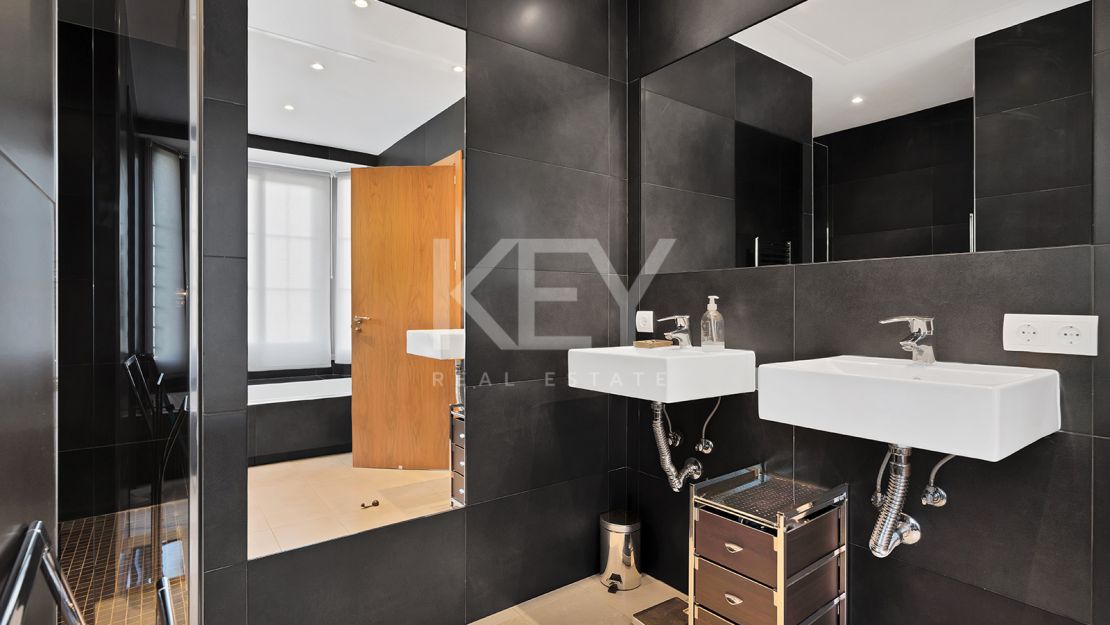 Elegant villa with panoramic views and natural serenity in Monte Mayor, Benahavís