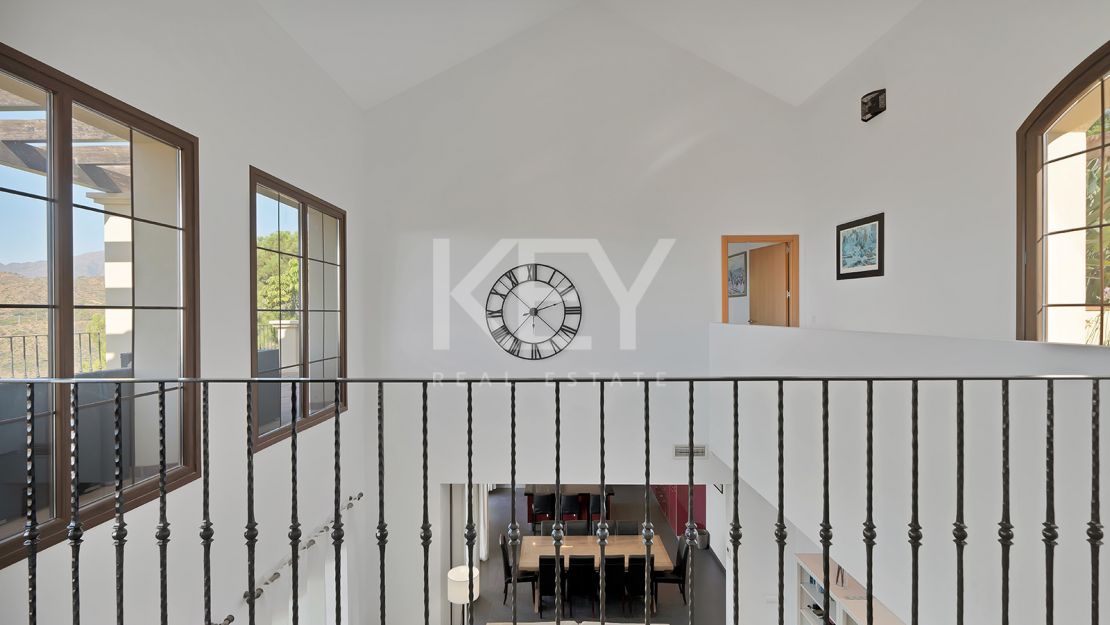 Elegant villa with panoramic views and natural serenity in Monte Mayor, Benahavís