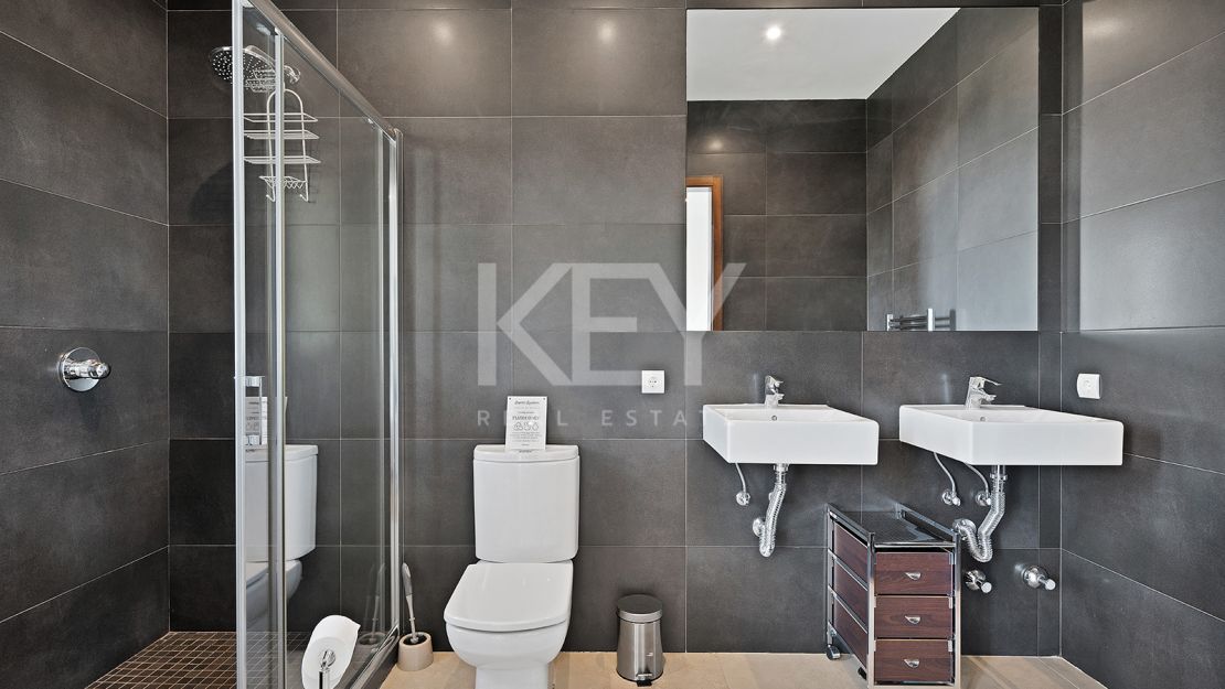 Elegant villa with panoramic views and natural serenity in Monte Mayor, Benahavís