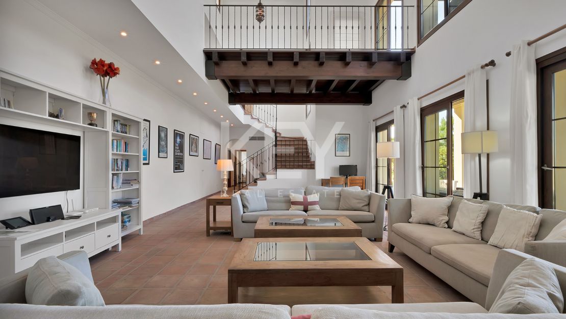 Elegant villa with panoramic views and natural serenity in Monte Mayor, Benahavís