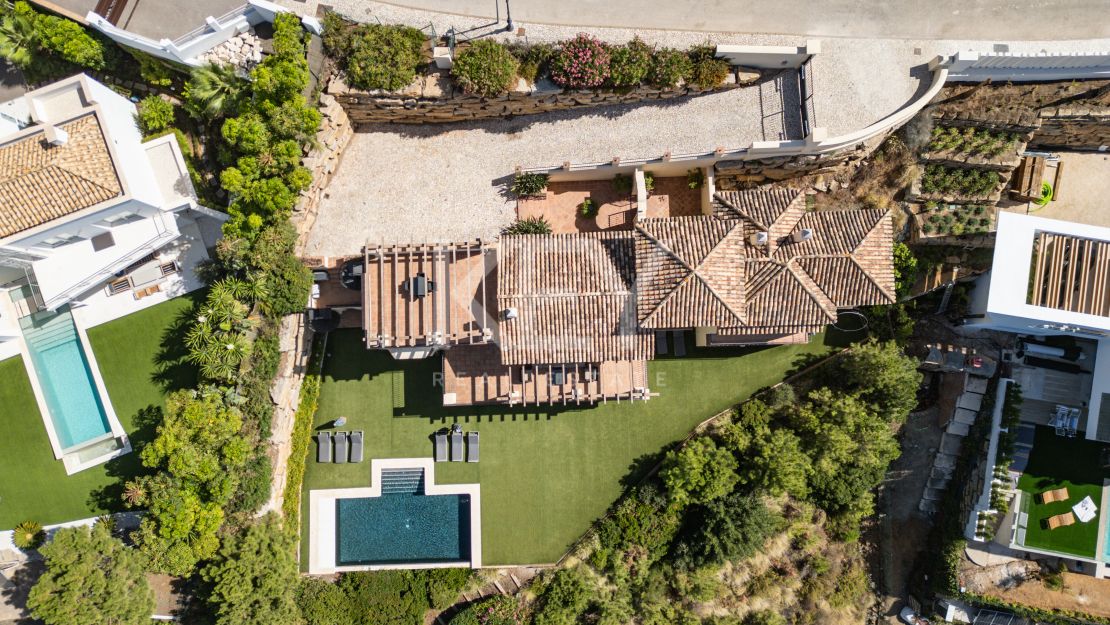 Elegant villa with panoramic views and natural serenity in Monte Mayor, Benahavís