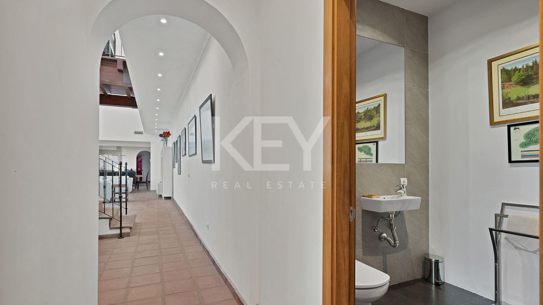 Elegant villa with panoramic views and natural serenity in Monte Mayor, Benahavís