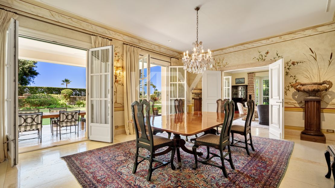 Elegant seafront residence with timeless appeal in Marbella East