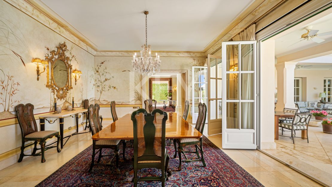 Elegant seafront residence with timeless appeal in Marbella East