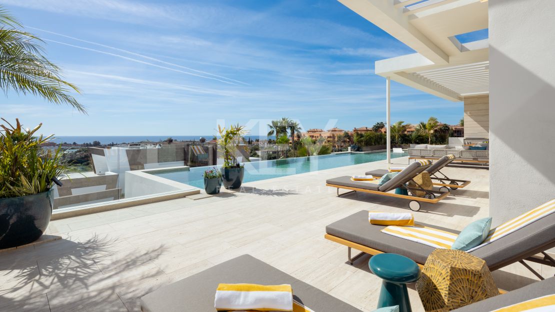 Архитектурный шедевр: вилла с СПА и видом на море в Лос Фламингос, Бенахавис