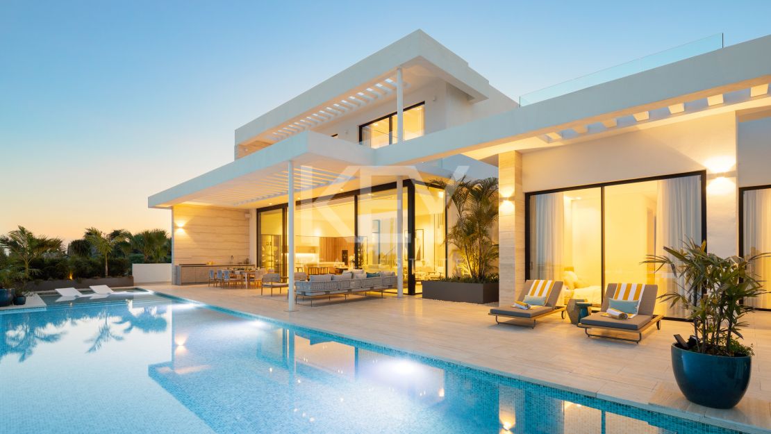 Архитектурный шедевр: вилла с СПА и видом на море в Лос Фламингос, Бенахавис