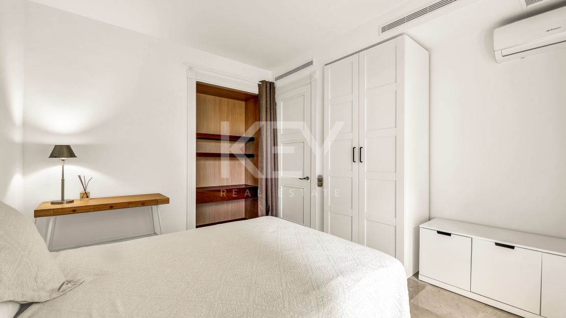 Исключительная квартира с потрясающим видом на бассейн и зелёные насаждения в Лос Монтерос, Марбелья Восточная