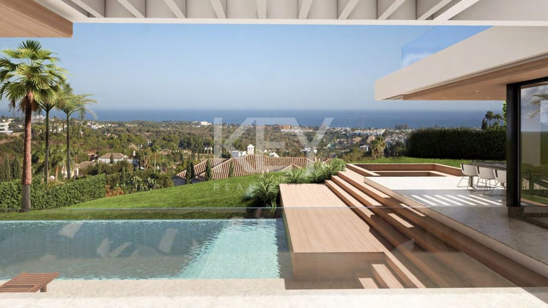 Современная вилла с видом на море и гольф-поля в охраняемом комплексе в Лос Фламингос, Бенахавис