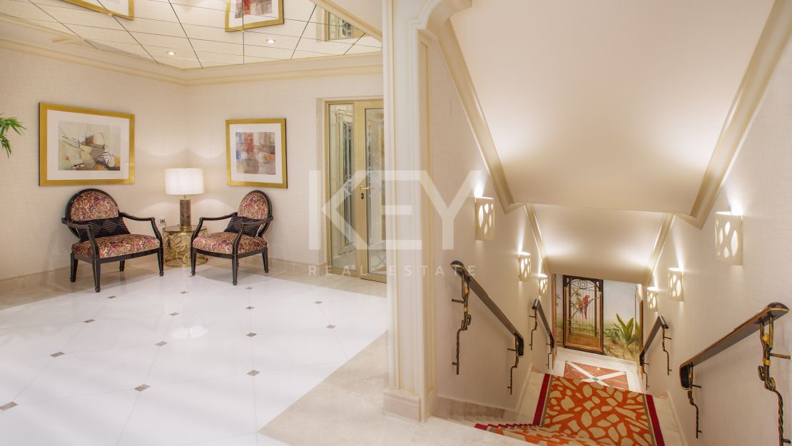 Frontline Penthouse with panoramic sea views in Kempinski Resort, Estepona