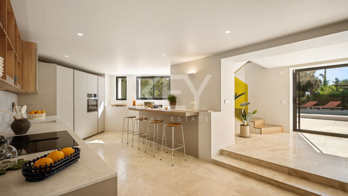 Elegant Mediterranean Villa in Nueva Andalucía, Marbella