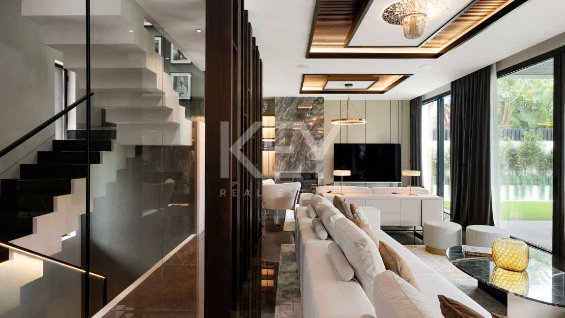 Современная вилла-шедевр у моря в Касабланке, Золотая Миля Марбельи