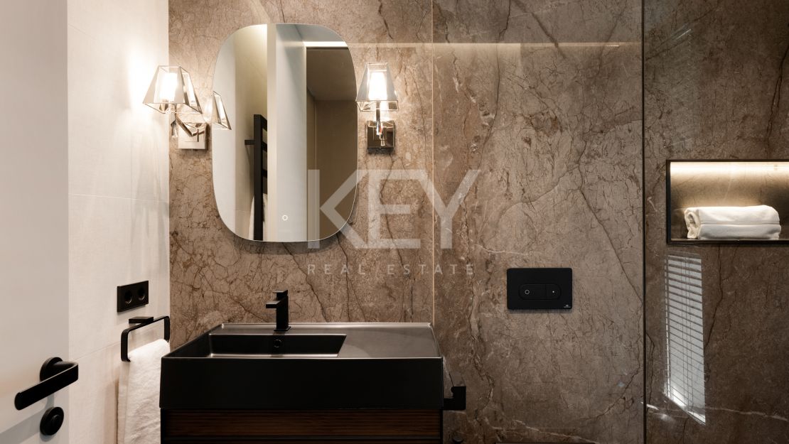 Современная вилла-шедевр у моря в Касабланке, Золотая Миля Марбельи