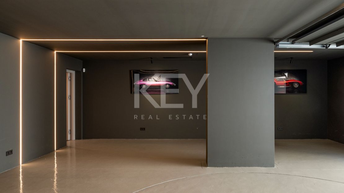 Современная вилла-шедевр у моря в Касабланке, Золотая Миля Марбельи