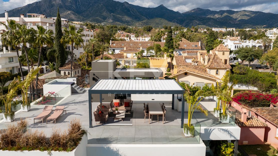 Современная вилла-шедевр у моря в Касабланке, Золотая Миля Марбельи