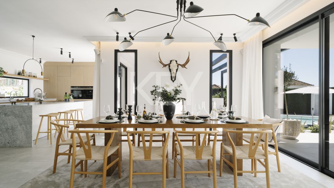 Современная семейная вилла с видом на гольф в самом сердце Нуэва Андалусия