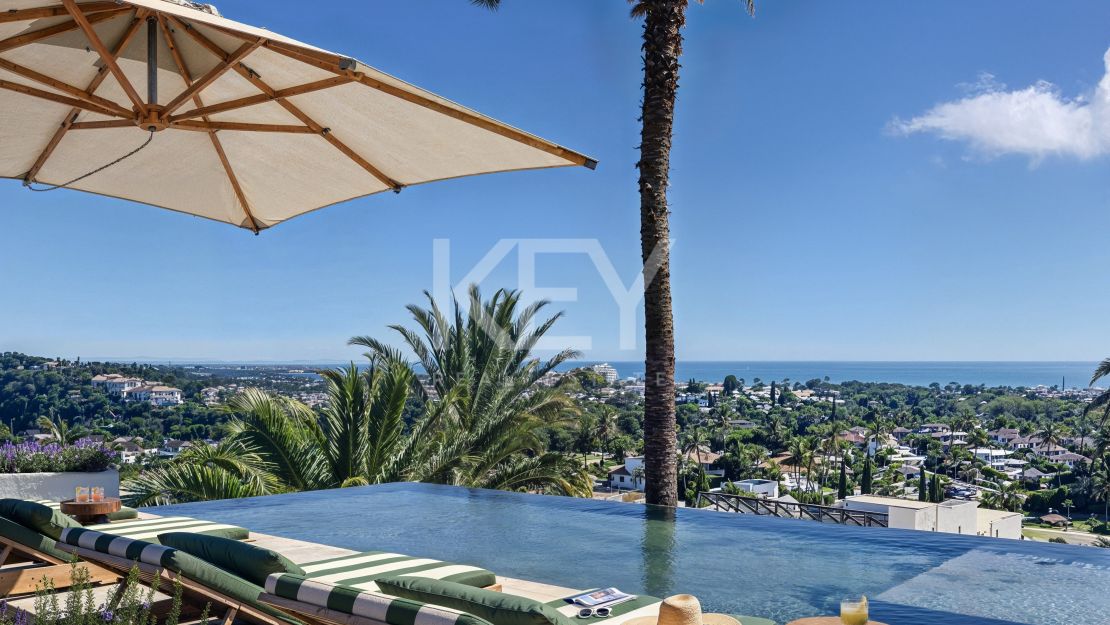 Элегантная дизайнерская вилла с видом на море и частным СПА в Нуэва Андалусия