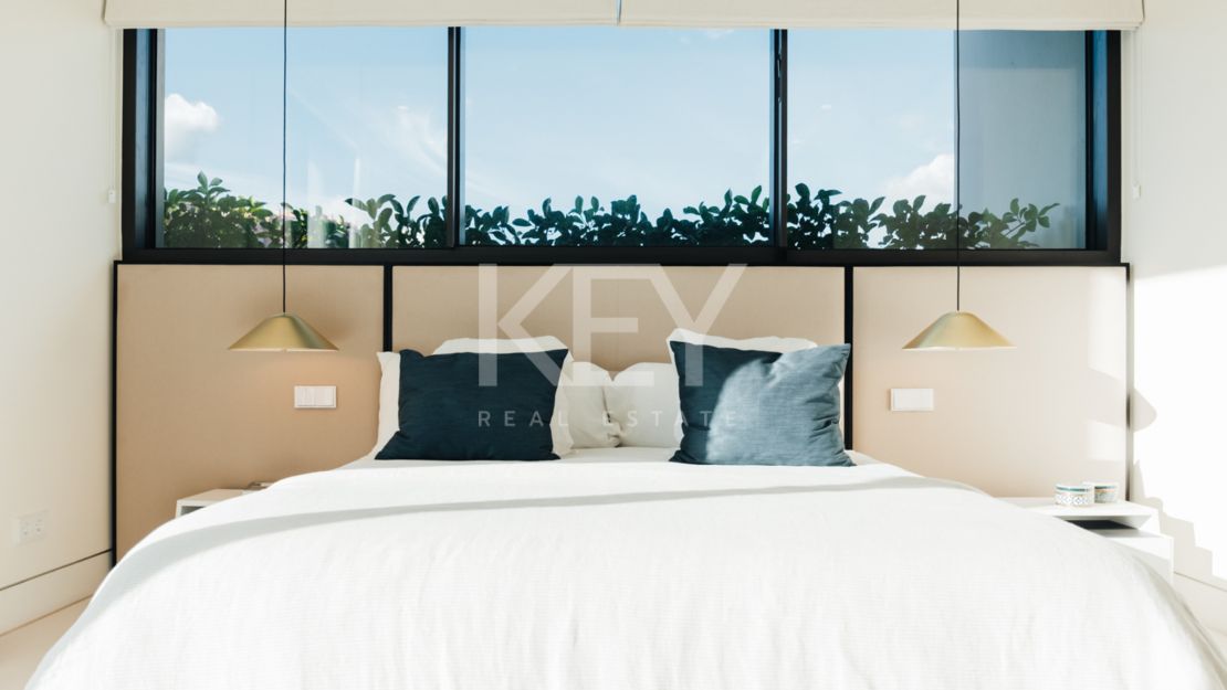 Исключительная современная вилла с панорамным видом на море в Ла Кинта, Бенахавис