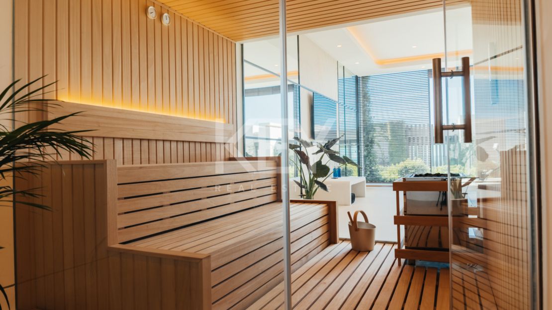 Исключительная современная вилла с панорамным видом на море в Ла Кинта, Бенахавис