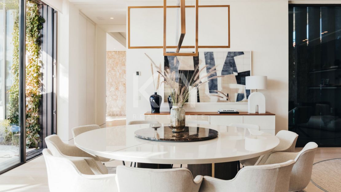 Исключительная современная вилла с панорамным видом на море в Ла Кинта, Бенахавис