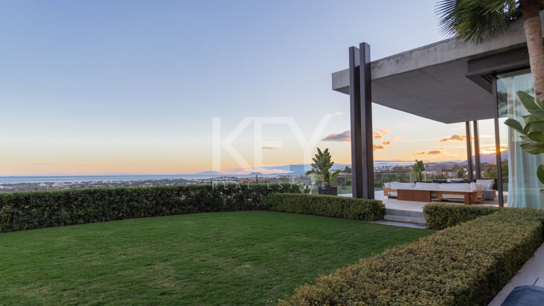 Исключительная современная вилла с панорамным видом на море в Ла Кинта, Бенахавис