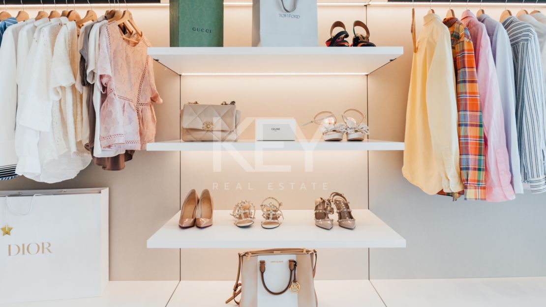 Исключительная современная вилла с панорамным видом на море в Ла Кинта, Бенахавис