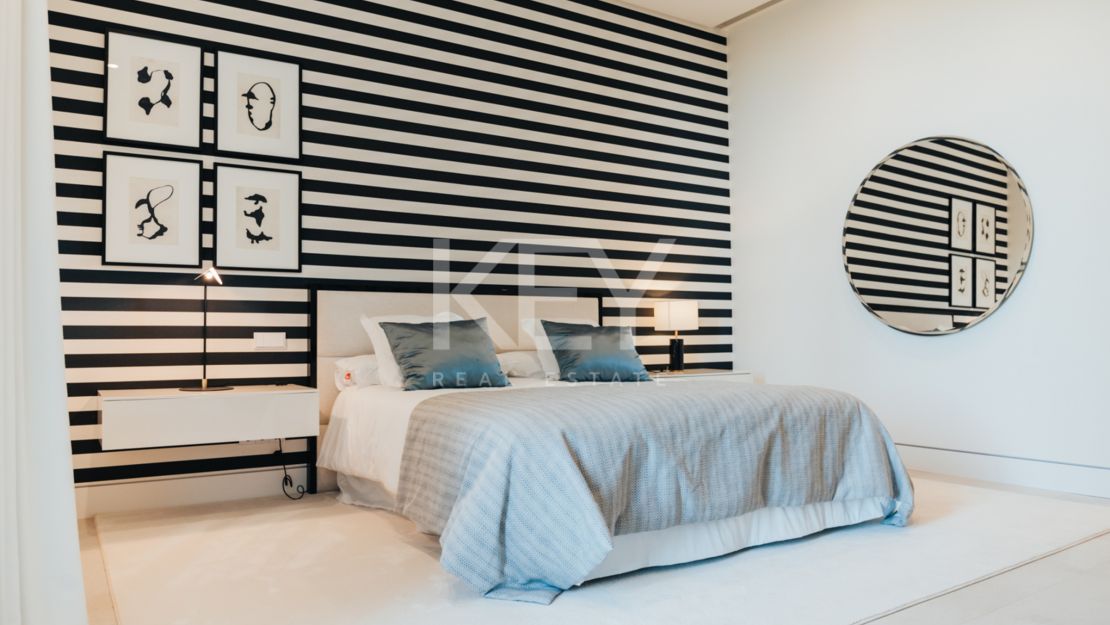 Исключительная современная вилла с панорамным видом на море в Ла Кинта, Бенахавис