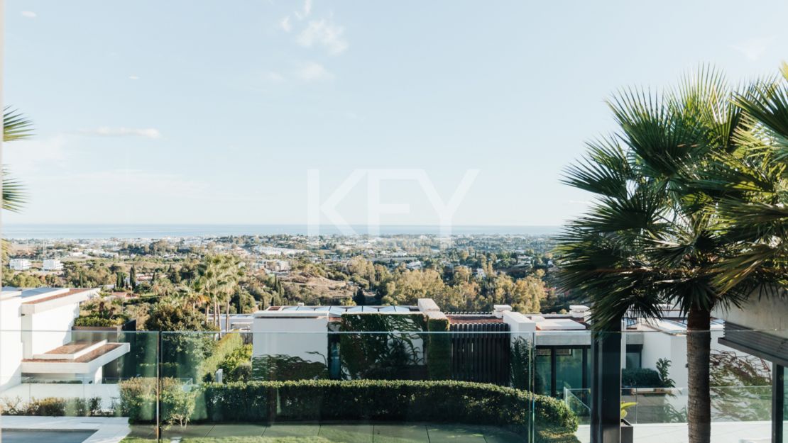 Исключительная современная вилла с панорамным видом на море в Ла Кинта, Бенахавис