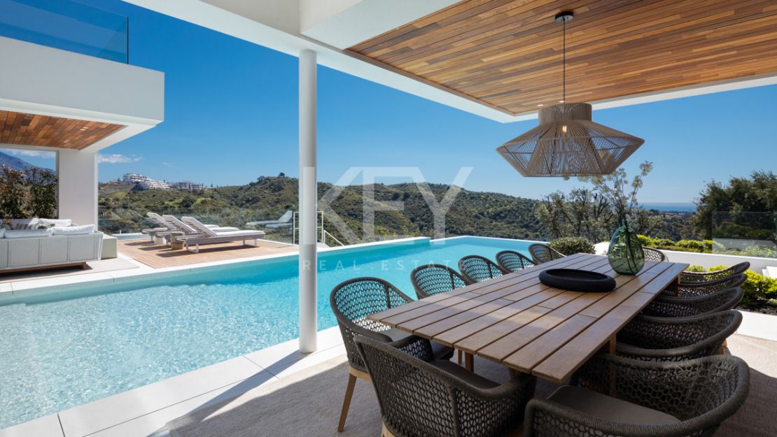 Obra maestra de nueva construcción: Villa con vistas al mar en Lomas de La Quinta, Benahavís